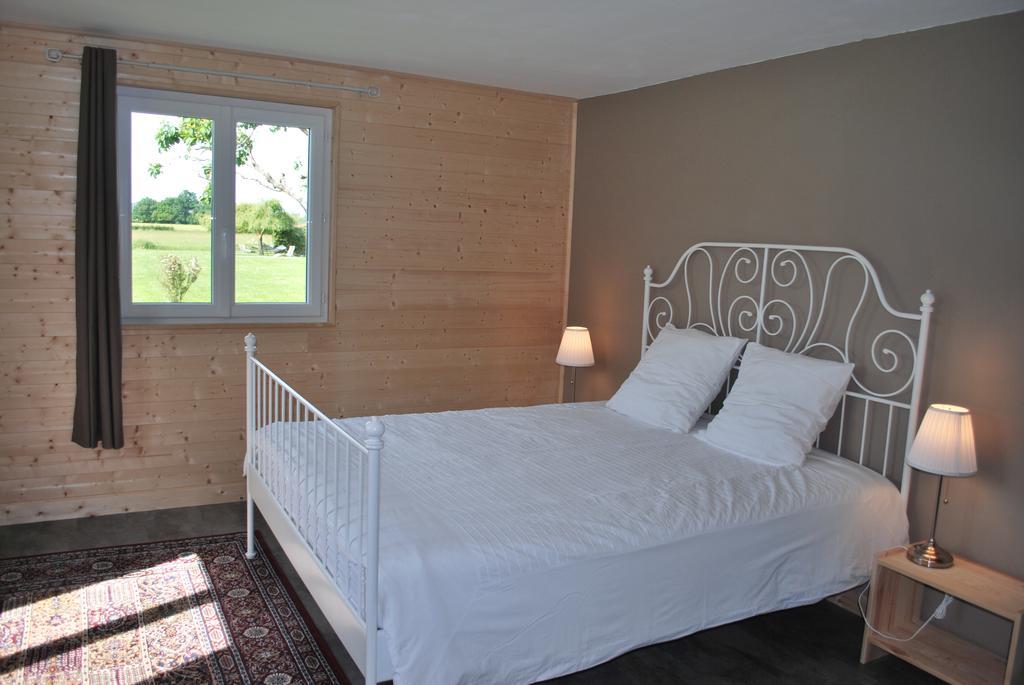 Domaine Les Gandins Bed & Breakfast Saint-Germain-de-Salles Bagian luar foto
