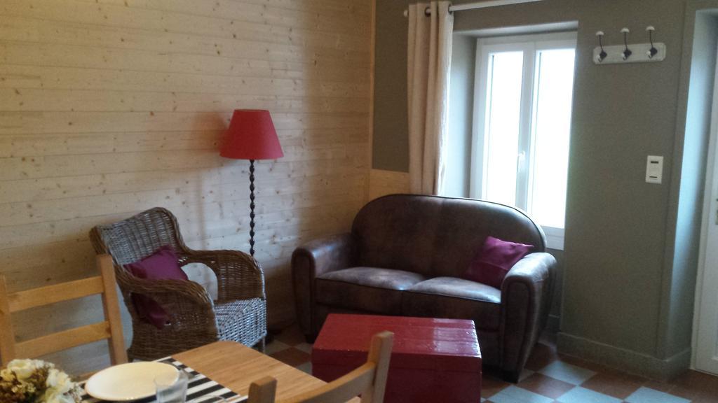 Domaine Les Gandins Bed & Breakfast Saint-Germain-de-Salles Bagian luar foto