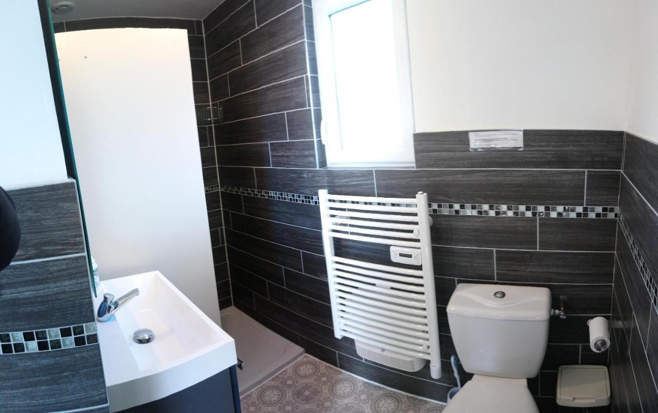 Domaine Les Gandins Bed & Breakfast Saint-Germain-de-Salles Bagian luar foto