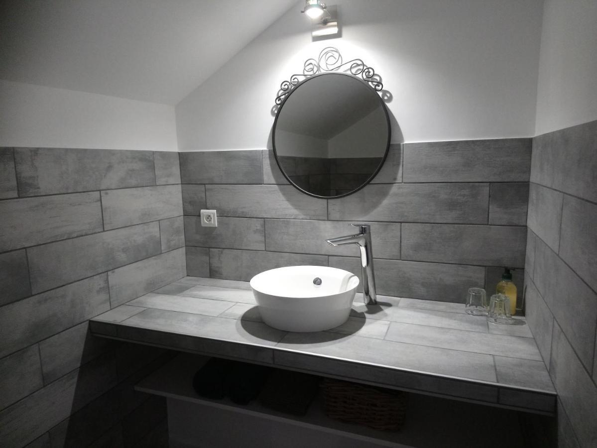 Domaine Les Gandins Bed & Breakfast Saint-Germain-de-Salles Bagian luar foto